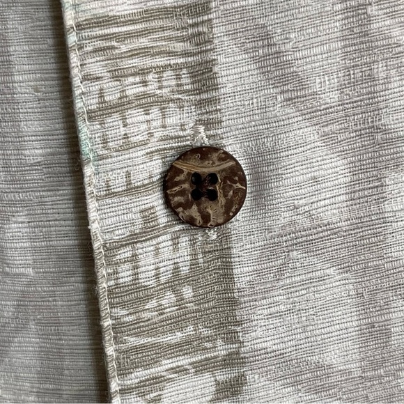 Havana Jack's Cafe Light Green Print Silk Hawaiian Shirt Size Medium - Picture 5 of 6